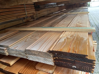 Ca. 17x Douglas kraaldelen veer en groef, 18x170mm, lengte 400cm